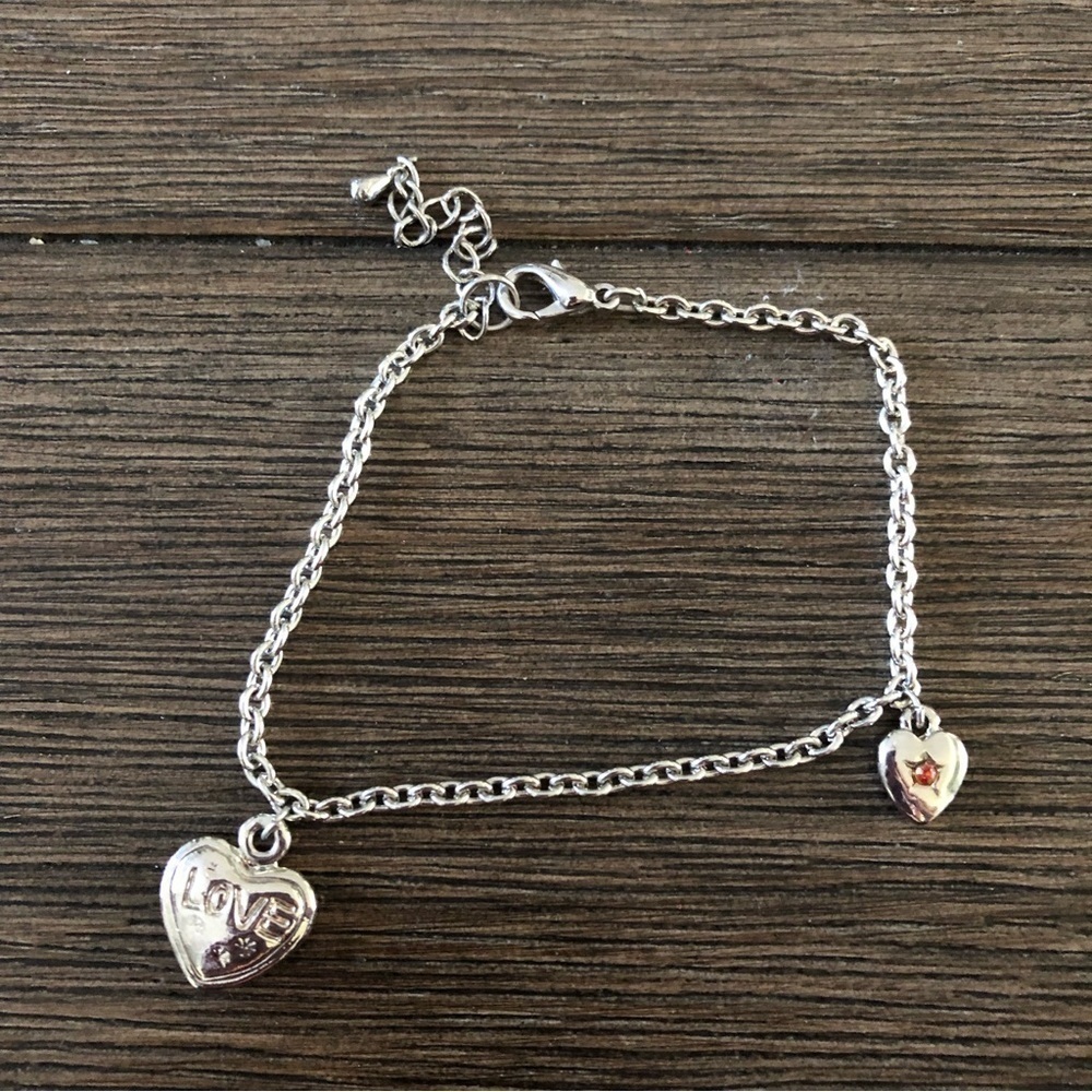 Sliver metal heart "Love" charm bracelet